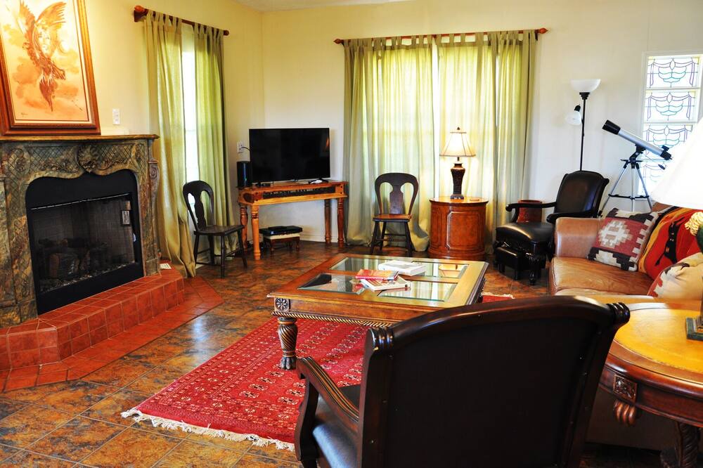 Photo of Livingroom in Burton