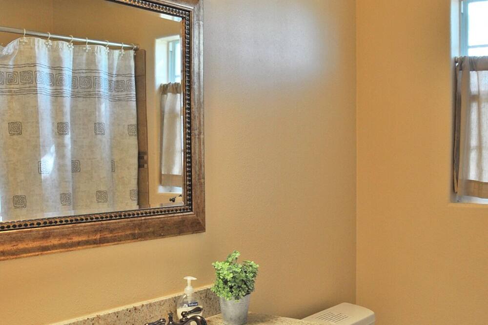 Photo of Bathroom in Burton