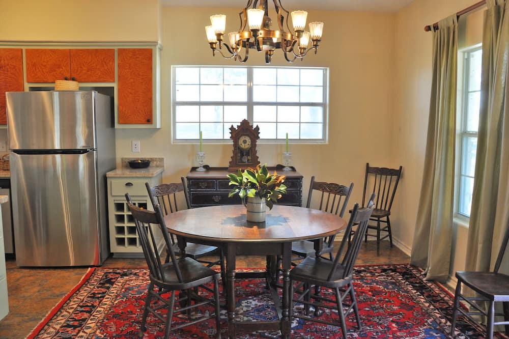 Photo of Livingroom in Burton