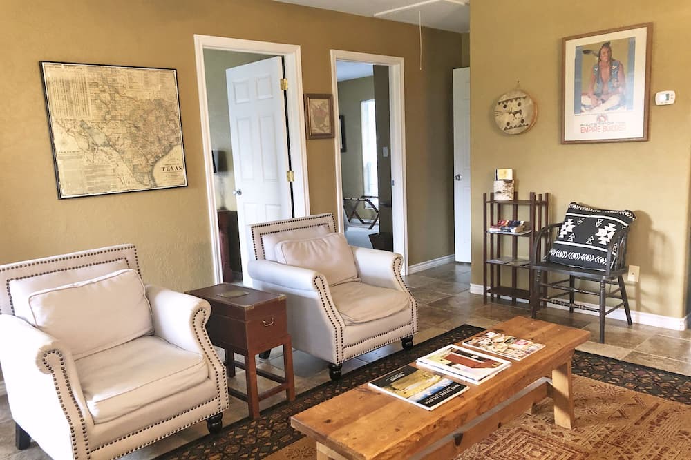 Photo of Livingroom in Burton