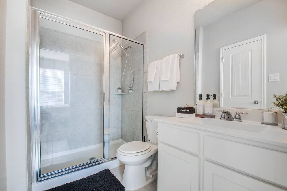 Photo of Bathroom in Klein