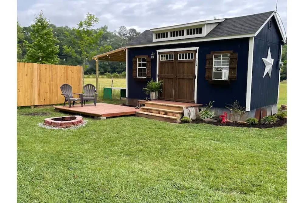 Photo of Outdoor in Elliott