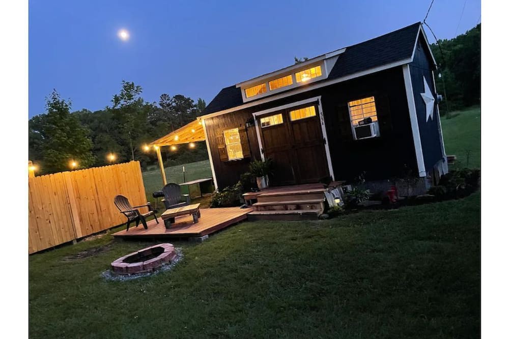 Photo of Outdoor in Elliott