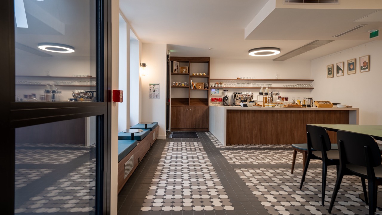 Photo of Others in Quartier des Grandes-Carrieres