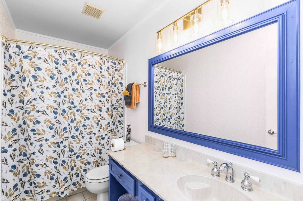 Photo of Bathroom in Mary Esther