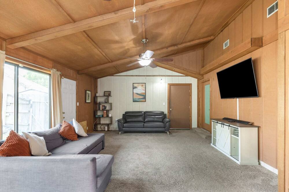 Photo of Bedroom in Mary Esther