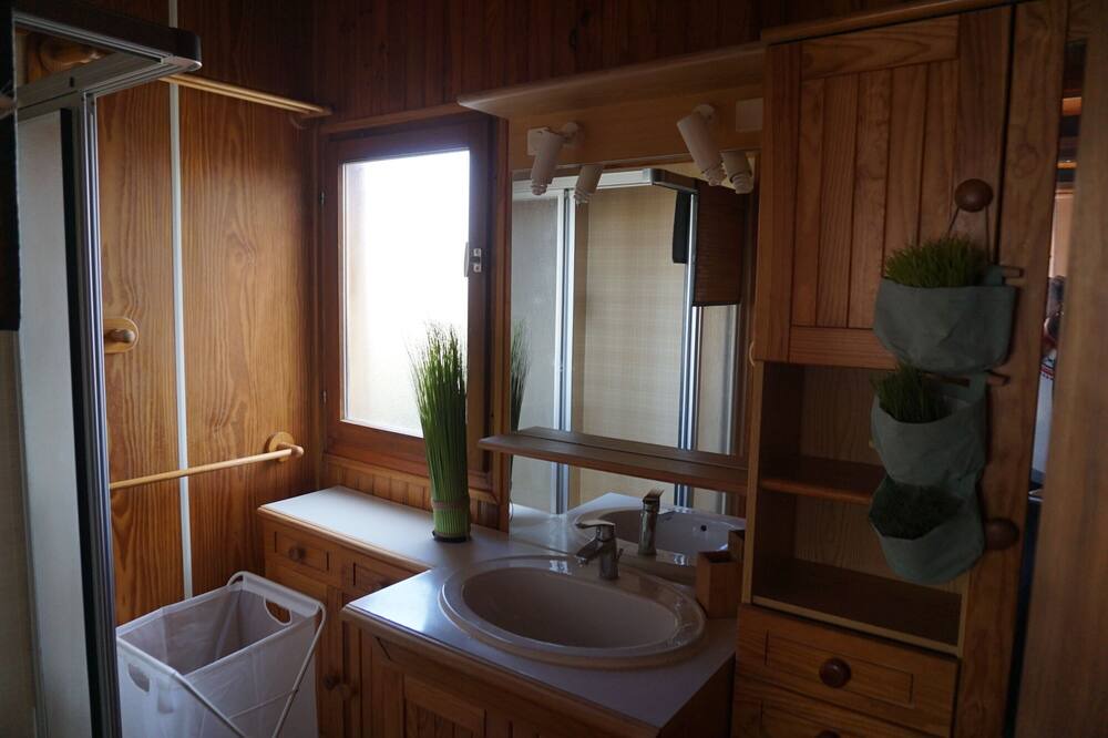 Photo of Bathroom in Saint-Pierre-dels-Forcats