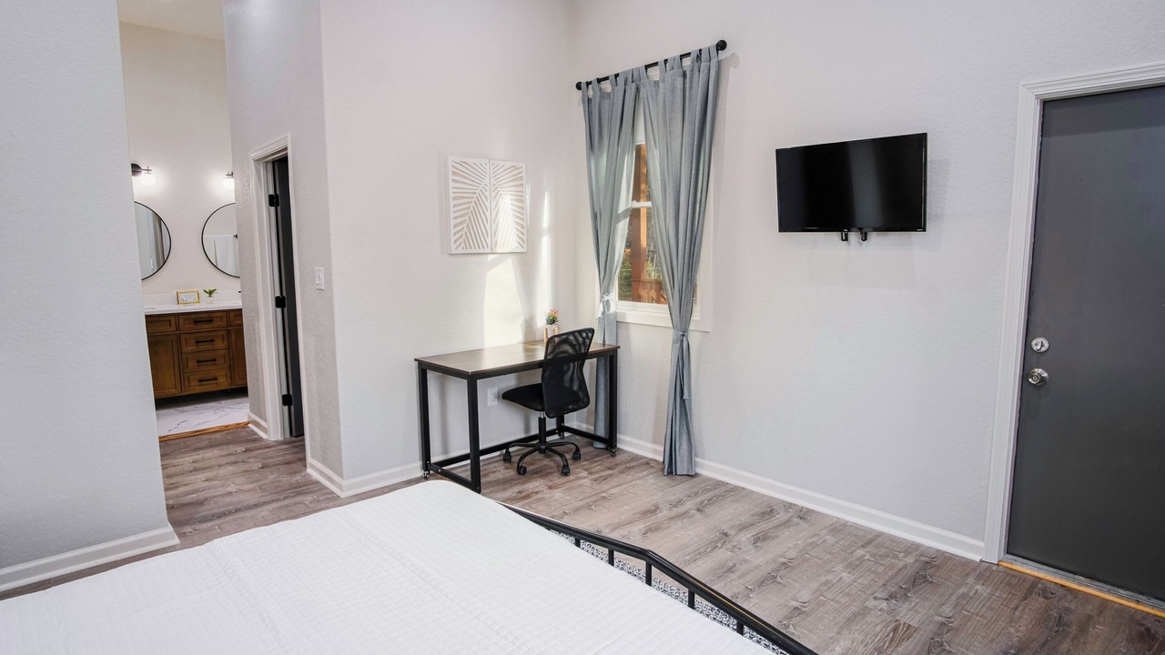 Photo of Bedroom in Near East Side