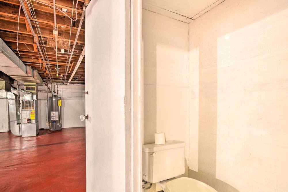 Photo of Bathroom in Roseland