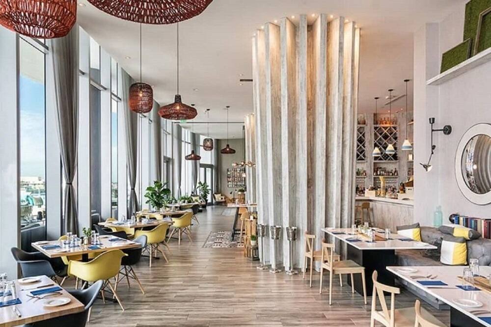 Photo of Others in Hollywood