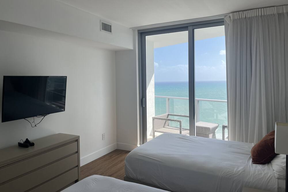 Photo of Bedroom in Hollywood