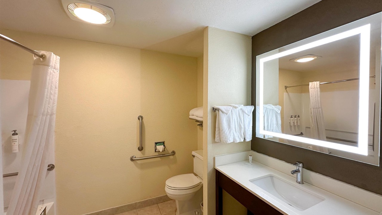 Photo of Bathroom in Overland Park