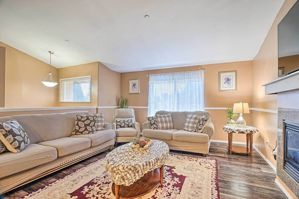 Photo of Livingroom in Everett