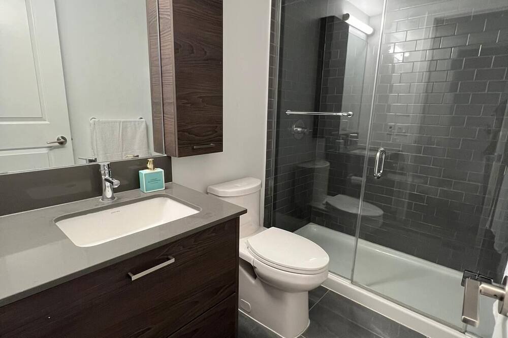 Photo of Bathroom in Little Portugal
