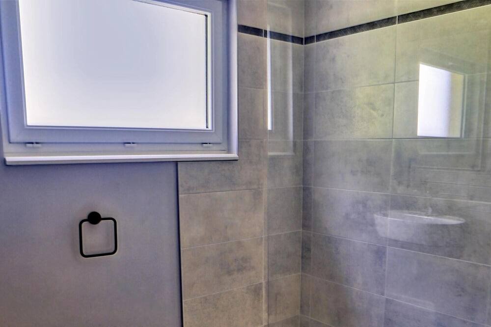 Photo of Bathroom in Montaigu-les-Bois