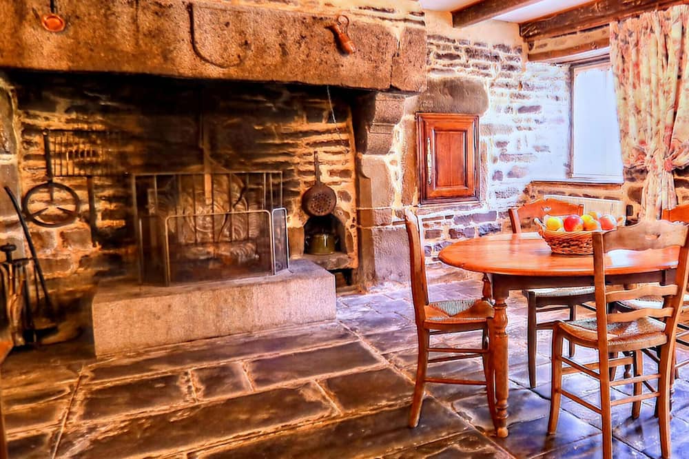 Photo of Livingroom in Montaigu-les-Bois