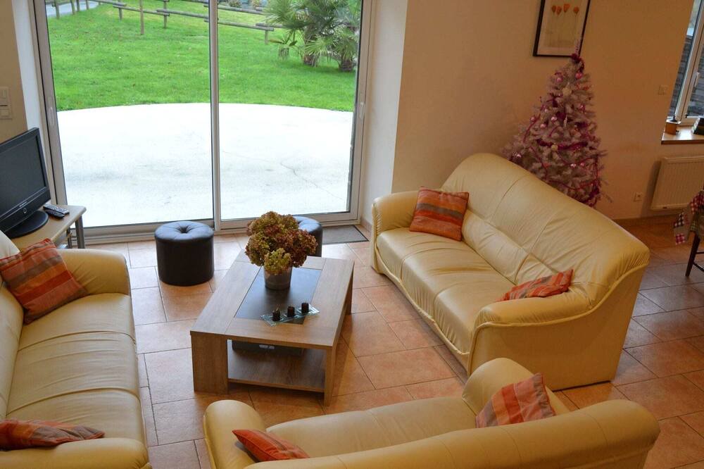 Photo of Livingroom in Isigny-le-Buat