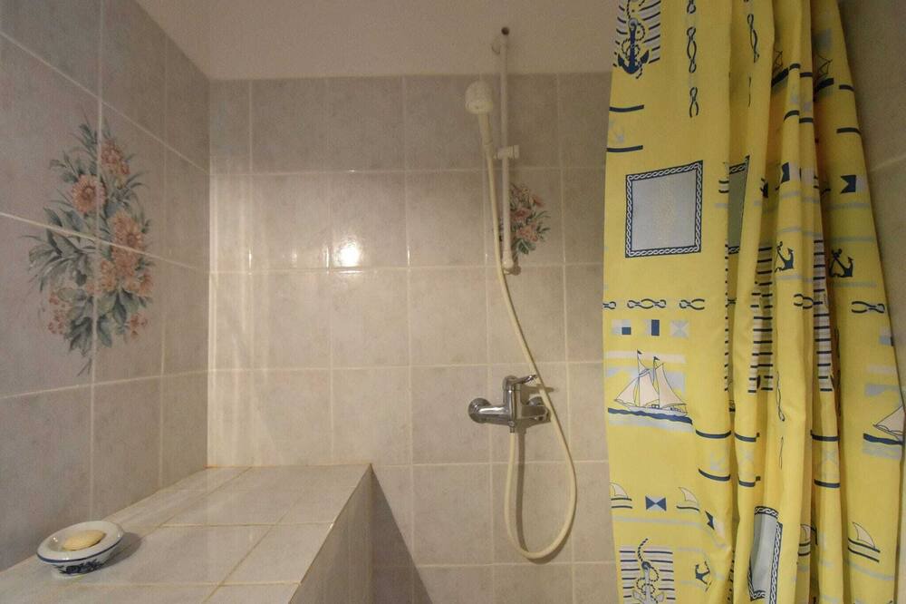 Photo of Bathroom in Argelliers