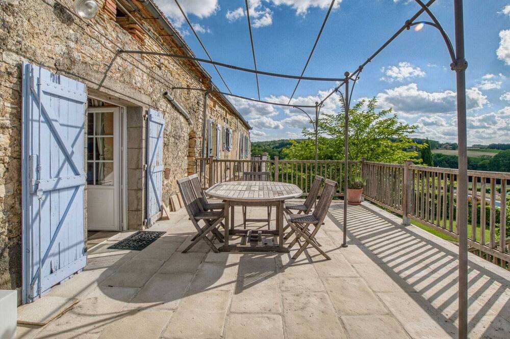 Photo of Patio Balcony in Degagnac
