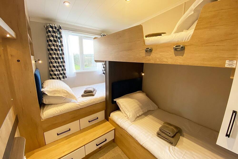 Photo of Others in Annan