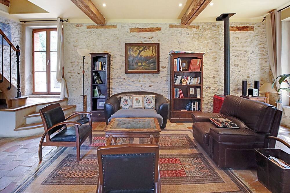 Photo of Livingroom in Raizeux
