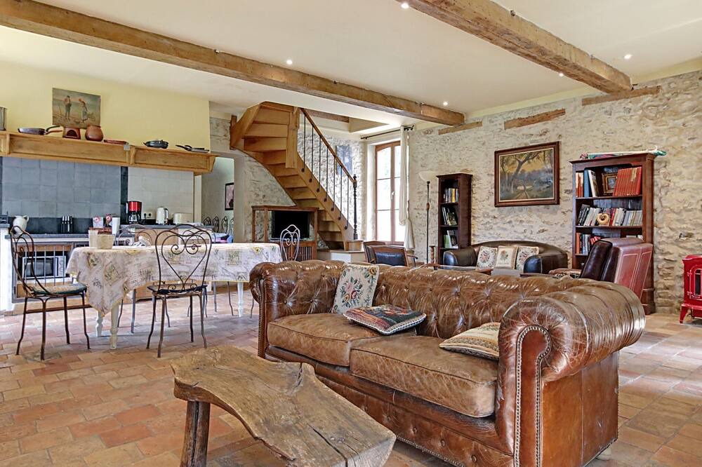 Photo of Livingroom in Raizeux