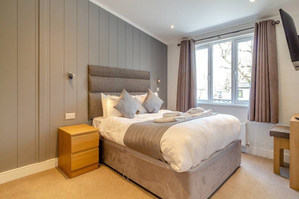 Photo of Bedroom in Woolverstone