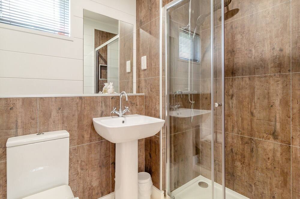 Photo of Bathroom in Woolverstone