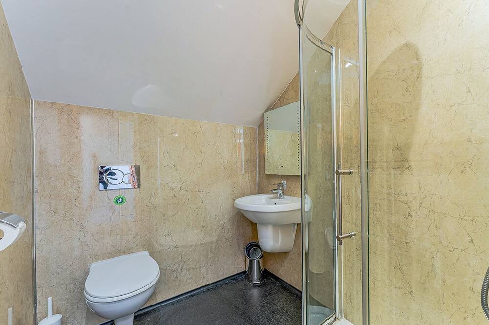Photo of Bathroom in Mortehoe