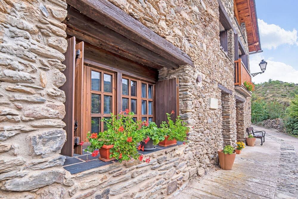 Photo of Patio Balcony in Isavarre