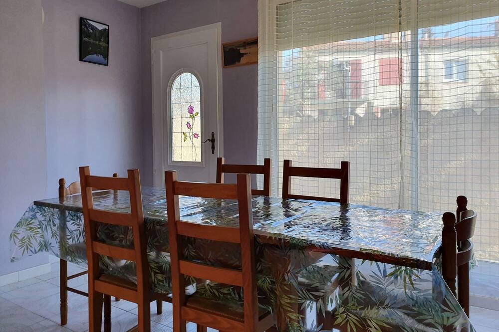 Photo of Livingroom in Olonzac
