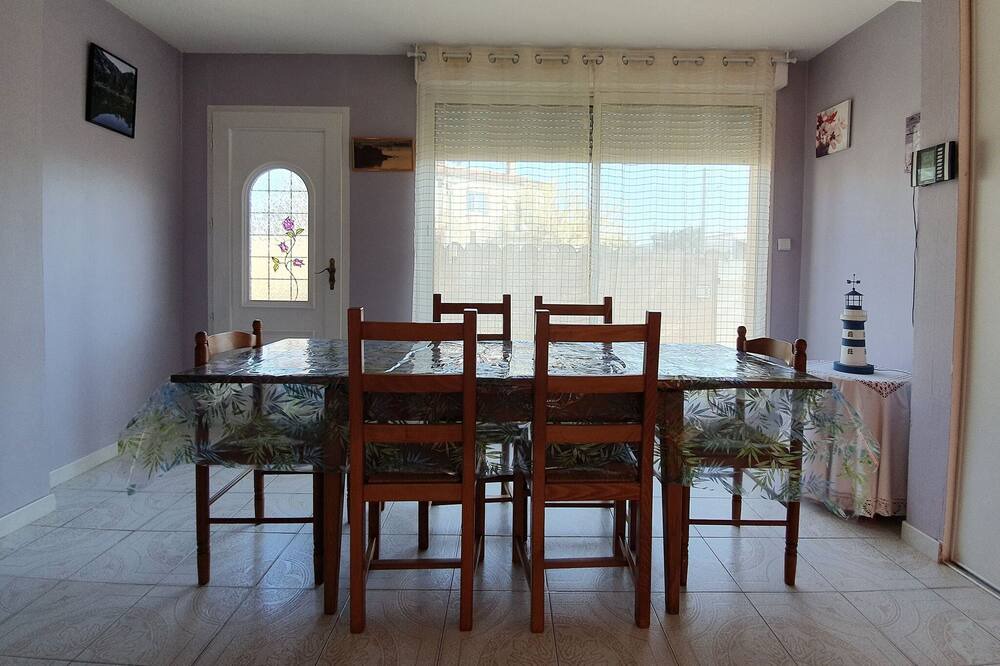 Photo of Livingroom in Olonzac