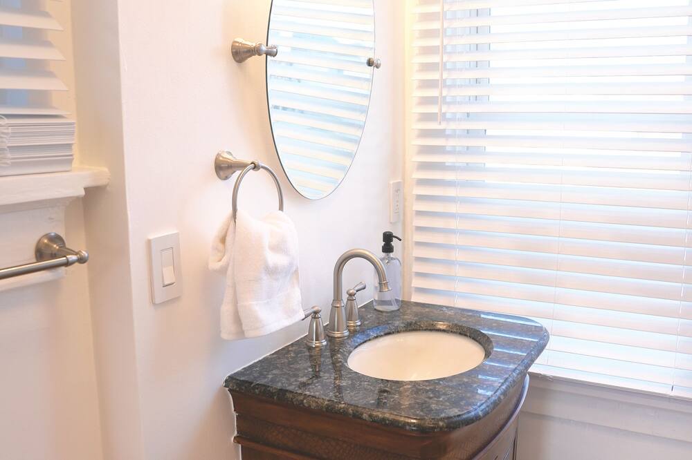 Photo of Bathroom in Southwest Garden