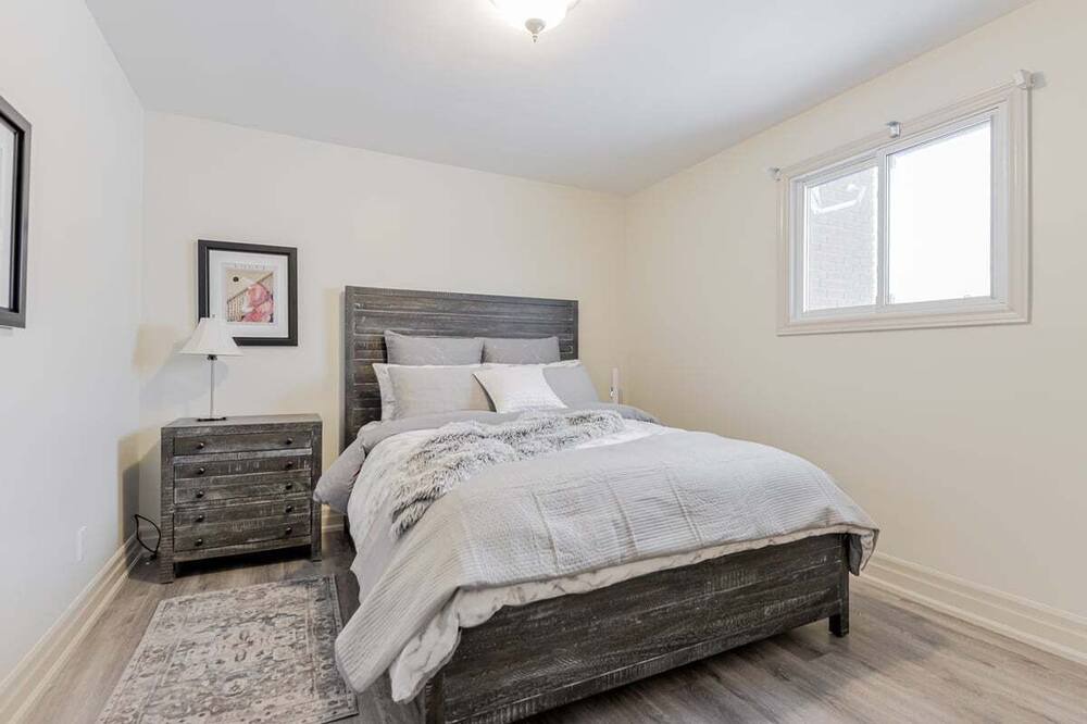 Photo of Bedroom in Cameron