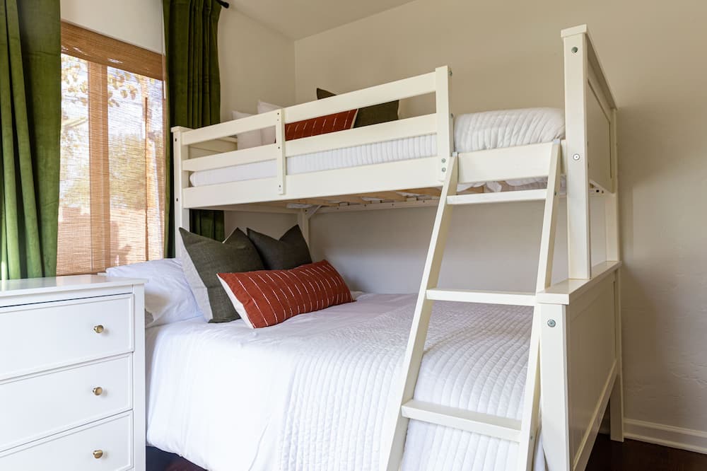 Photo of Bedroom in Camelback East