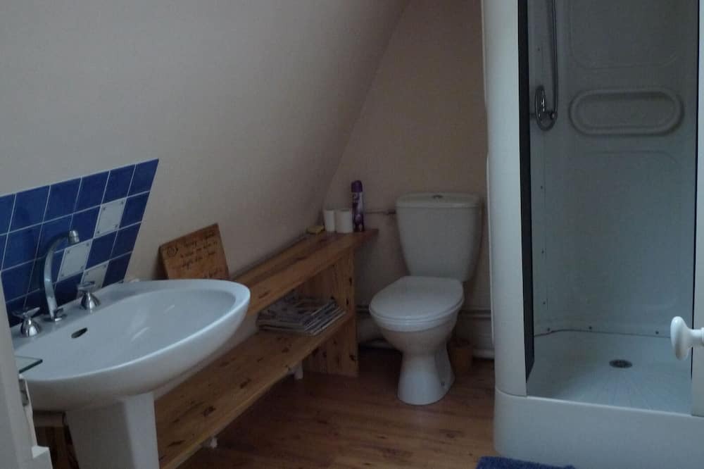 Photo of Bathroom in Laissac