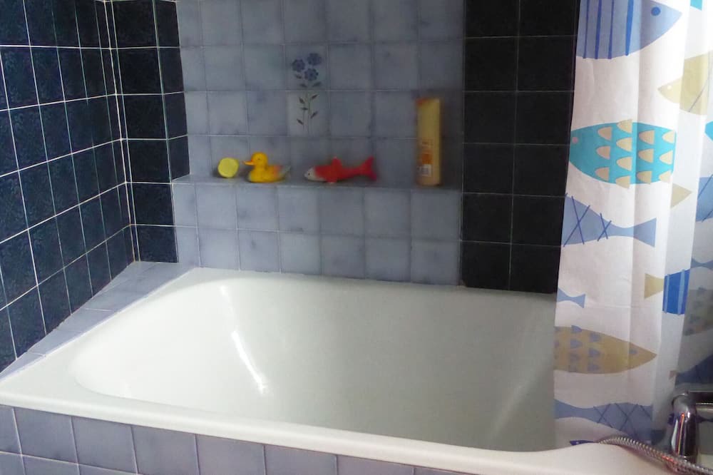 Photo of Bathroom in Laissac