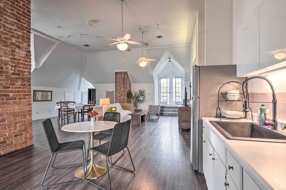 Photo of Kitchen in Fairfield Historic District