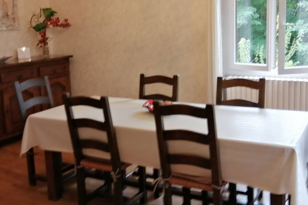 Photo of Others in Auzits