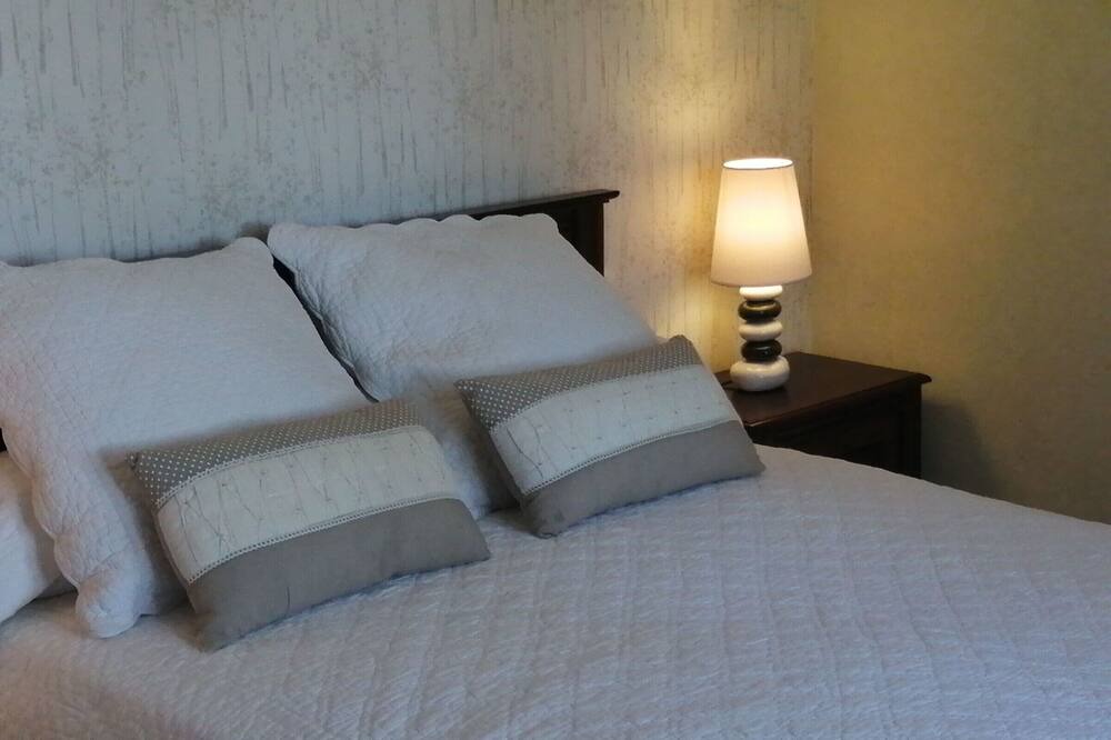 Photo of Bedroom in Auzits