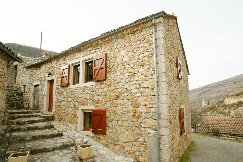 Photo of Outdoor in La Roque-Sainte-Marguerite