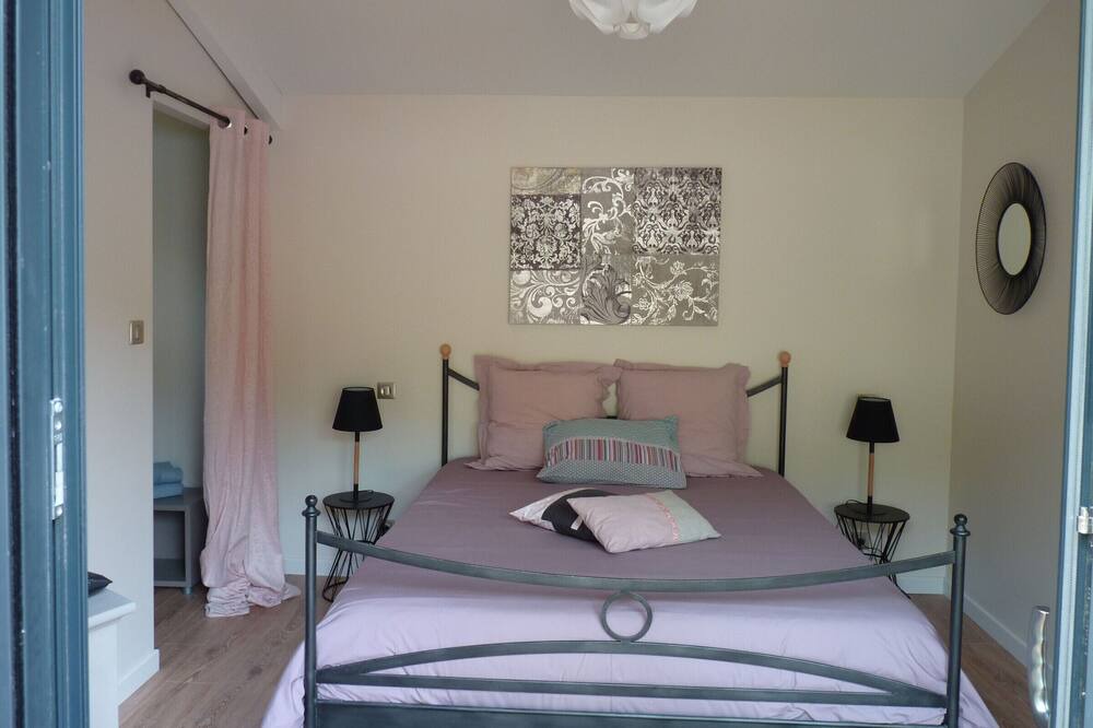 Photo of Bedroom in Montauban