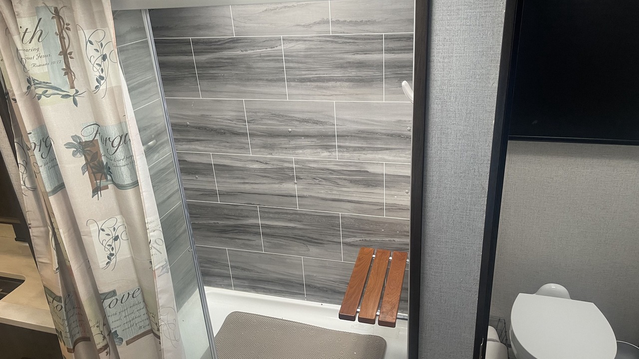 Photo of Bathroom in Buna