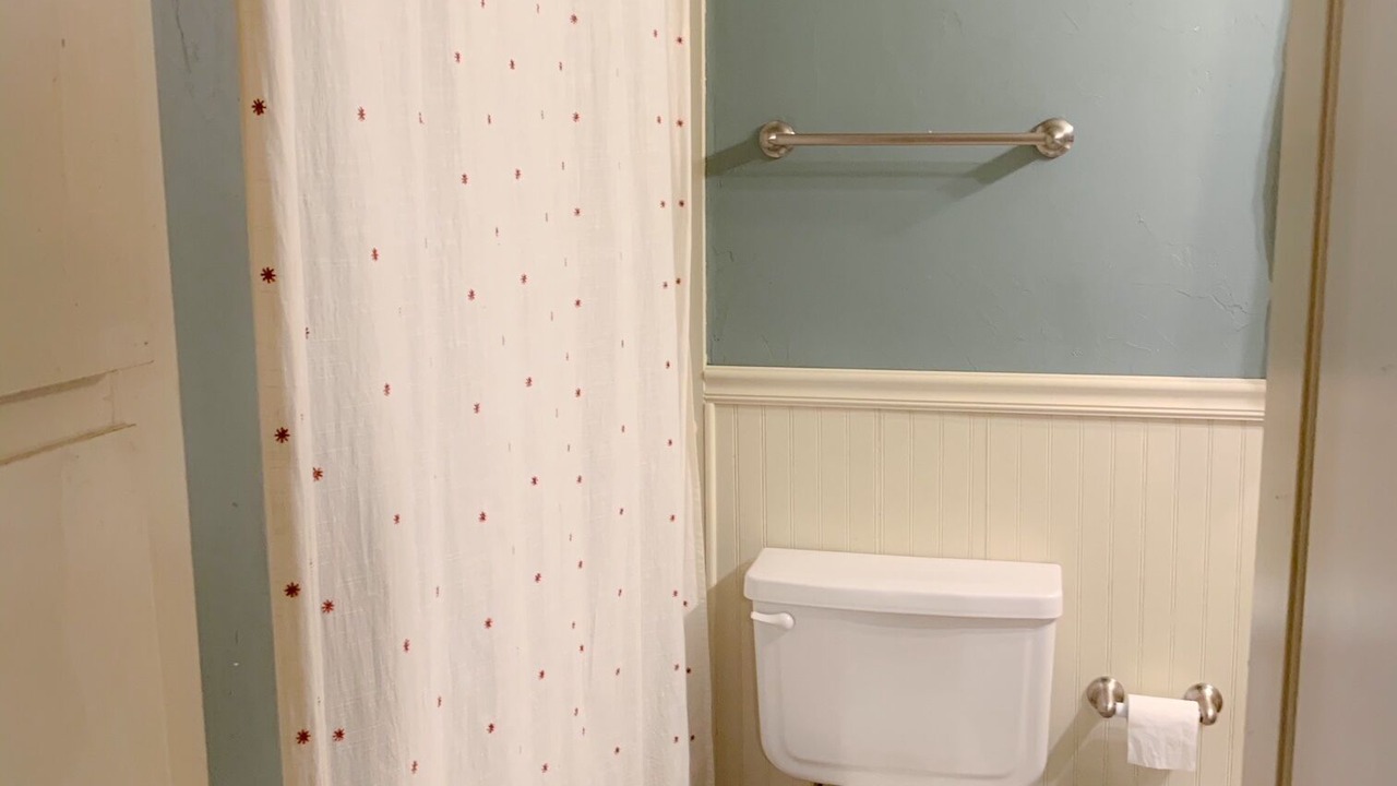 Photo of Bathroom in Wake Village