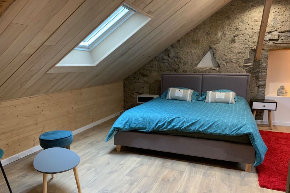 Photo of Bedroom in Presilly