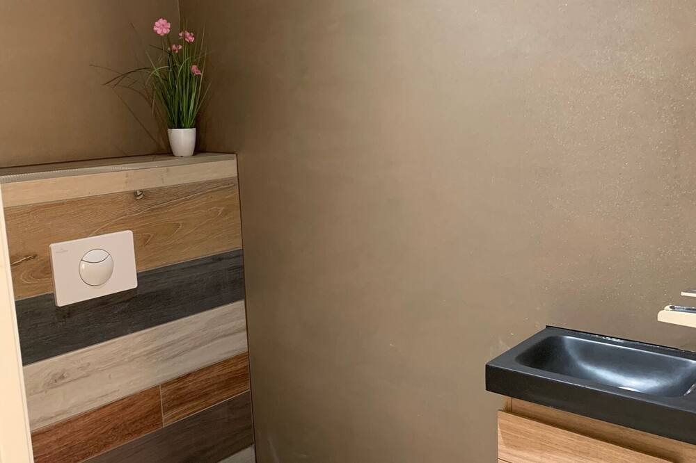 Photo of Bathroom in Presilly