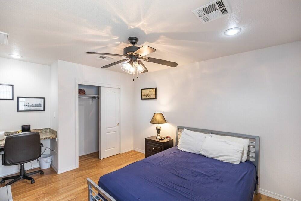 Photo of Bedroom in Alamogordo