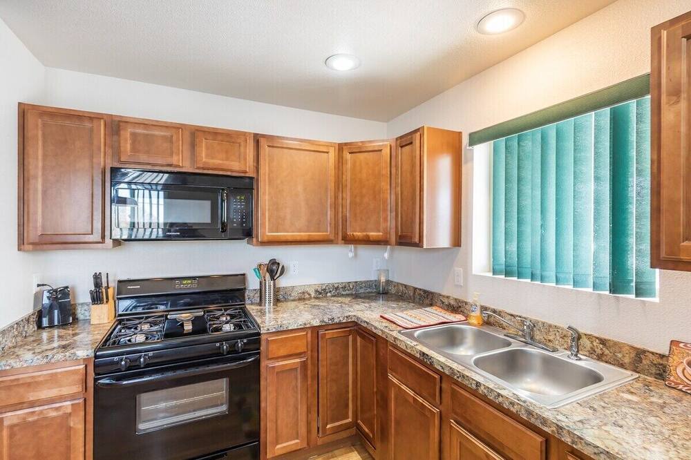 Photo of Kitchen in Alamogordo