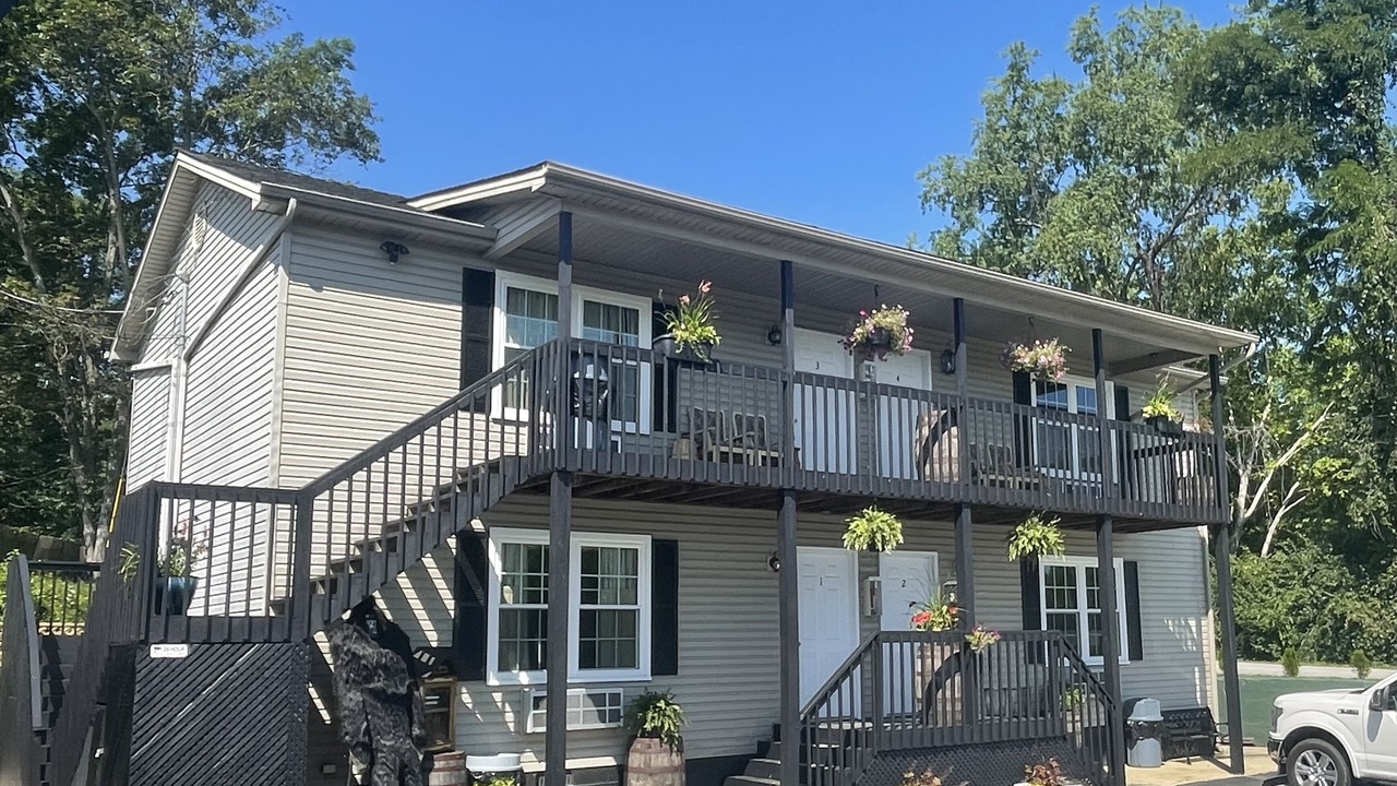 Photo of Outdoor in Clay City