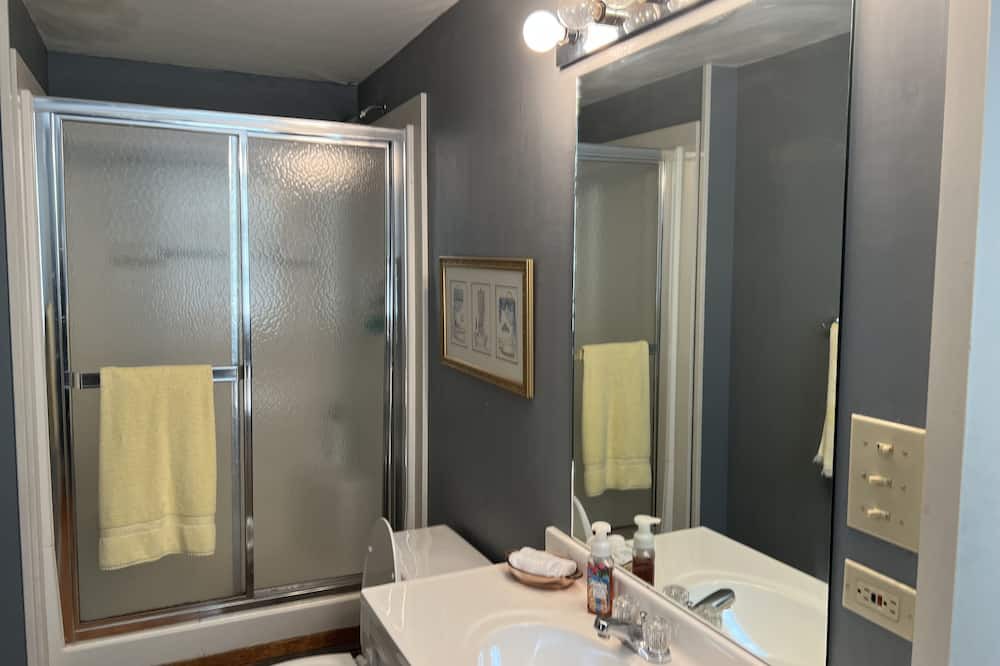 Photo of Bathroom in Allardt